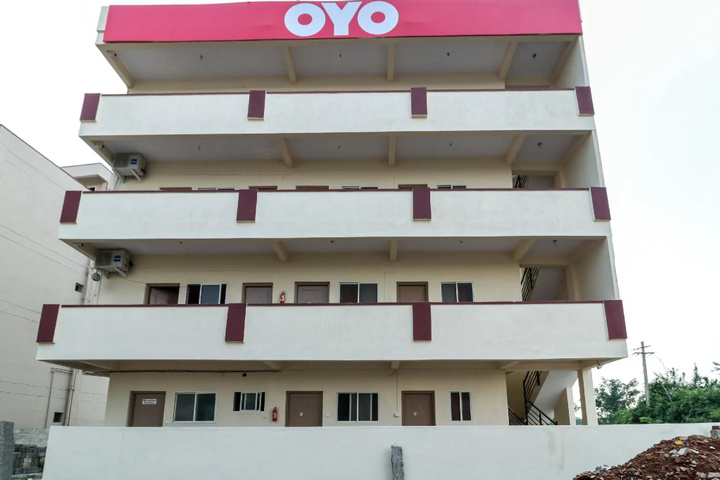 OYO 48879 GN Comforts