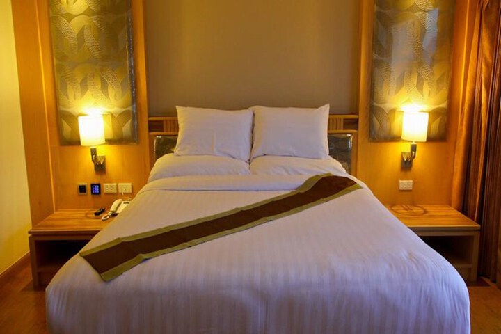 Room 9 of 39