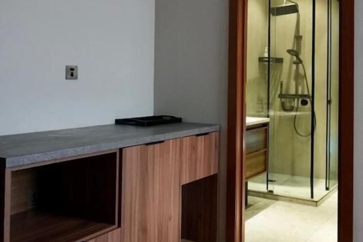 Room 48 of 63
