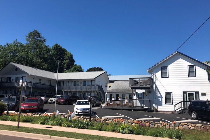 Hotel 65 of 72