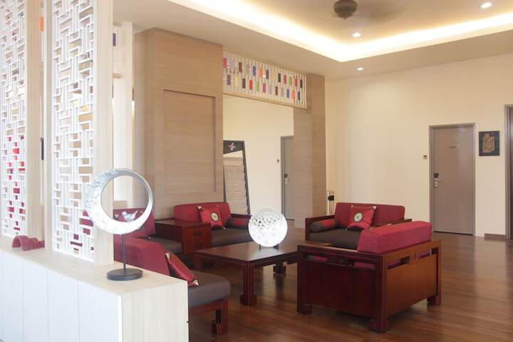 Hotel Lobby