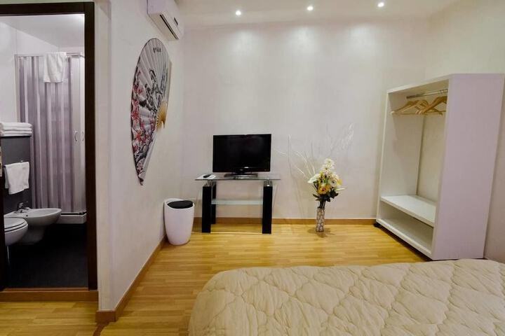 Room 19 of 39