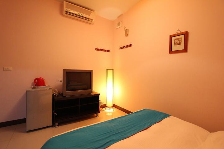 Room 8 of 22