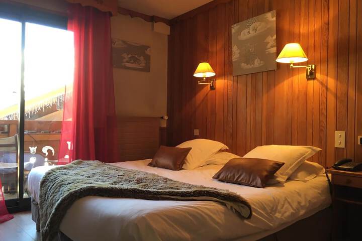 Room 5 of 52