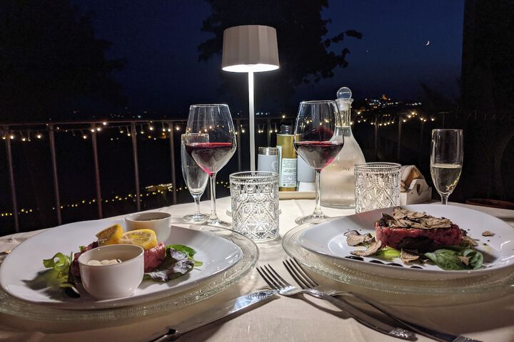 Dining 10 of 61