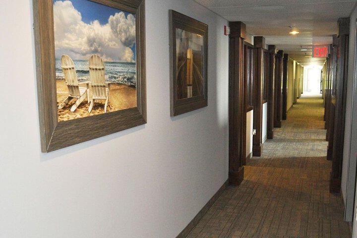 Ballroom/Hall 33 of 37