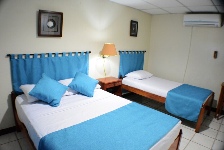 Room 6 of 24