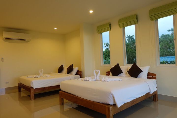 Room 6 of 23