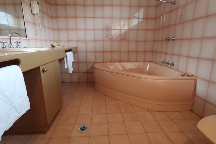 Room 17 of 31