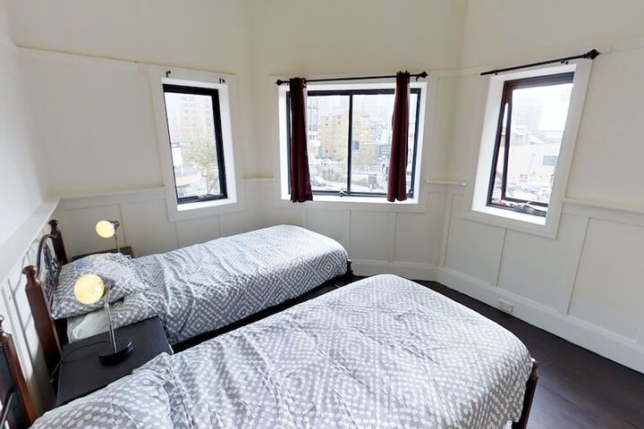 Room 11 of 50