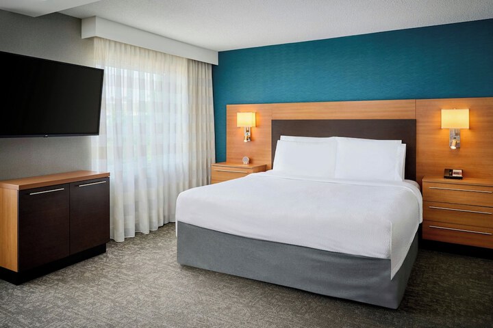 Room 10 of 35