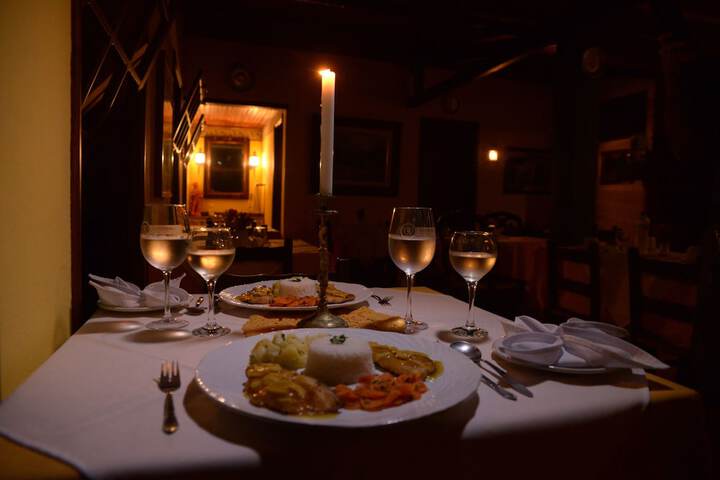 Dining 37 of 68