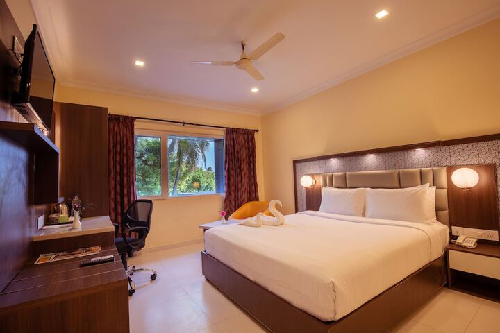 Room 8 of 18