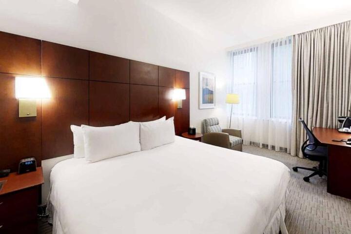 Double Club Queen Bed (4 of 4)