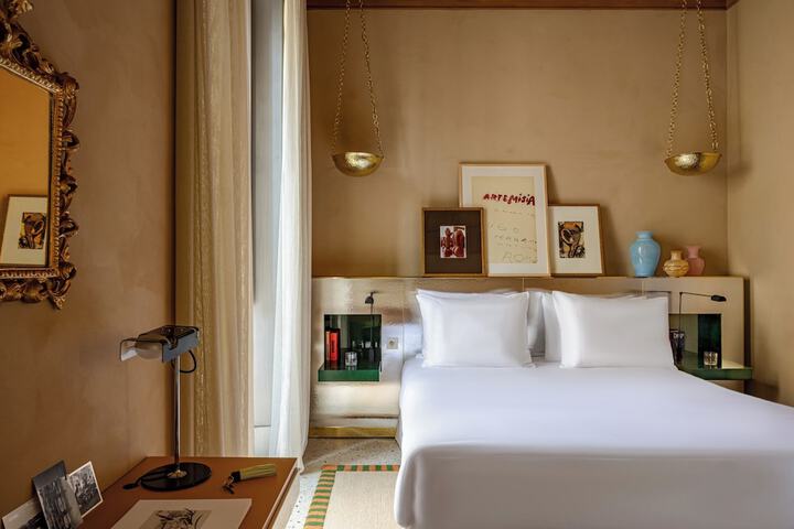 Room 7 of 45