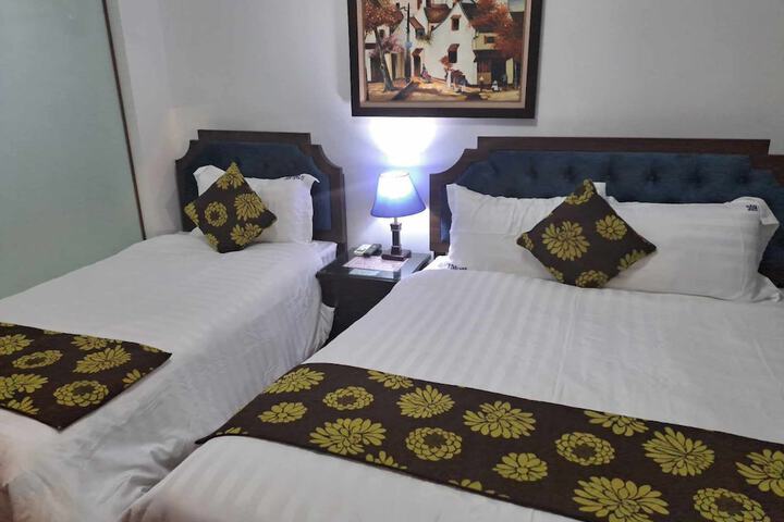 Room 13 of 21