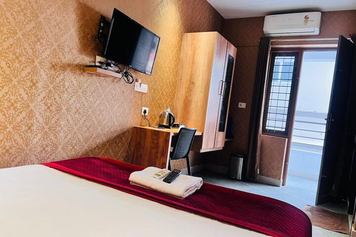 Room 19 of 49