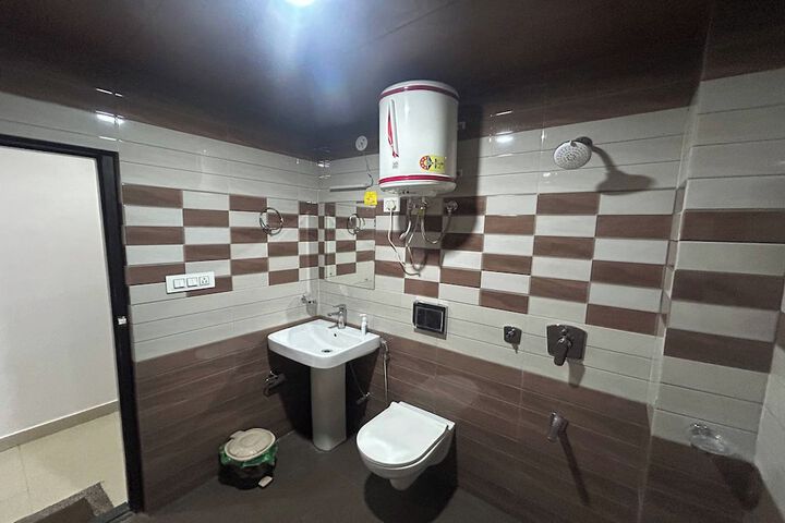 Room 37 of 51