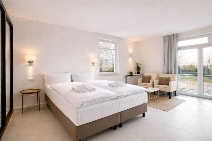 Room 4 of 37
