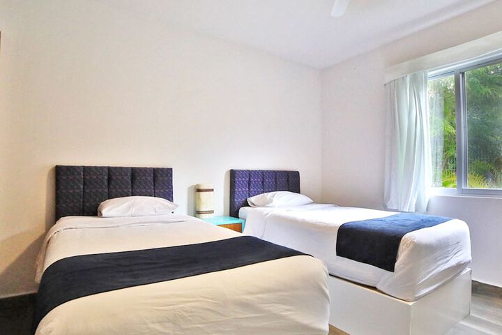 Room 5 of 37