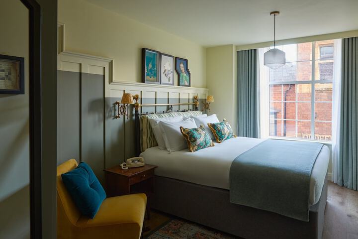Room 10 of 116