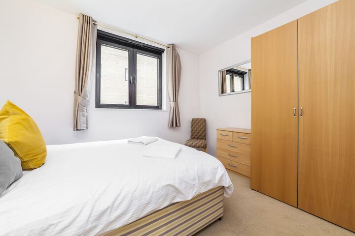 Room 8 of 19