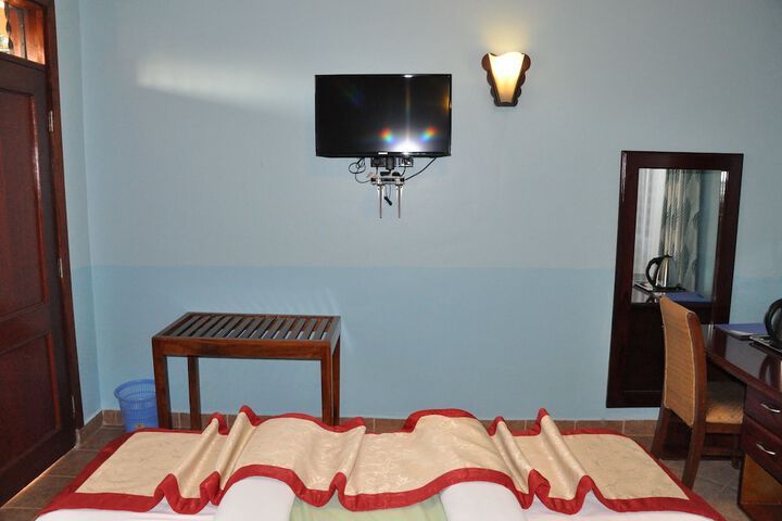 Room 17 of 42