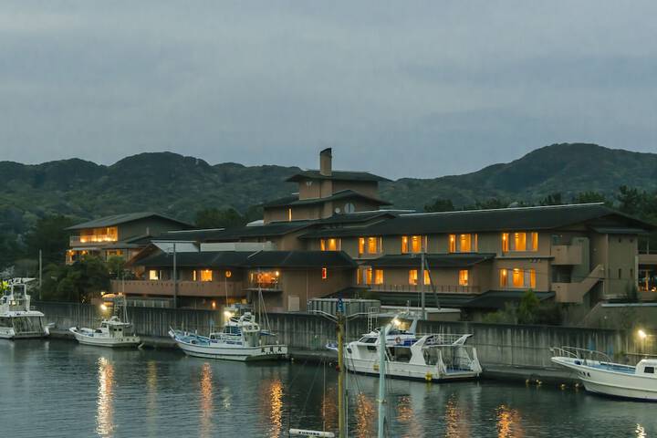 Hotel Entry
