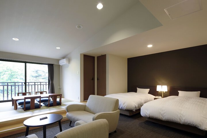 Room 14 of 27