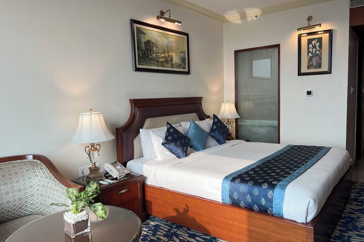 Room 45 of 164