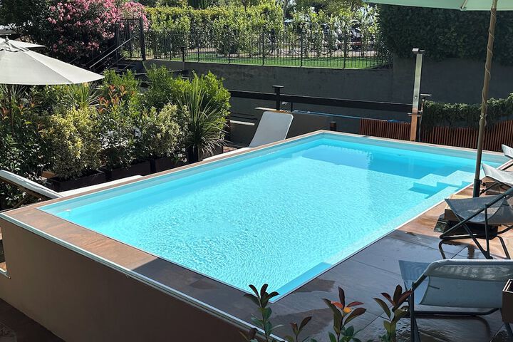 Pool 71 of 97