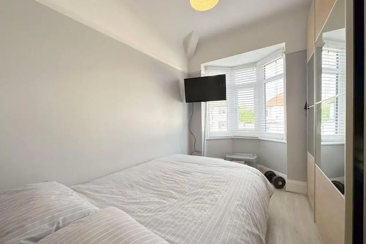 Room 2 of 12