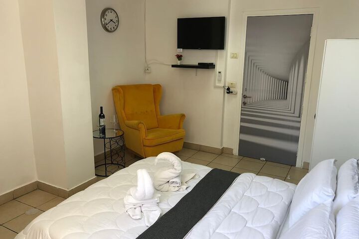 Room 20 of 140