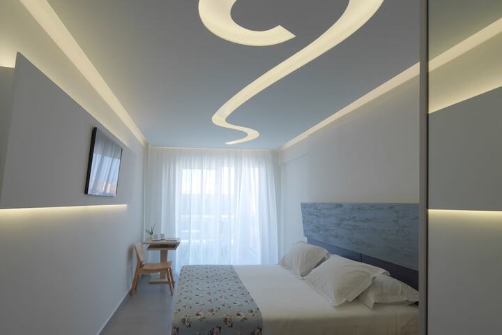 Room 14 of 78