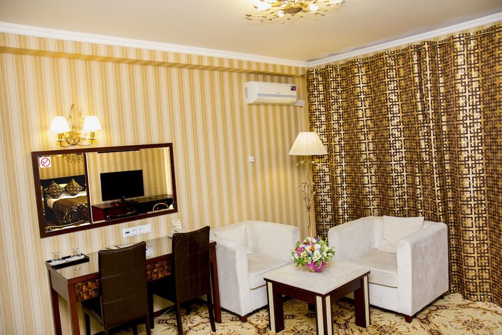 Room 11 of 151