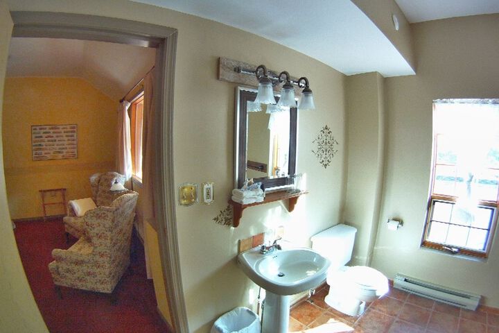 Room 9 of 68
