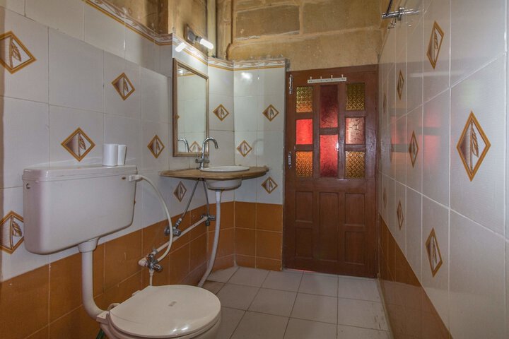 Room 10 of 41