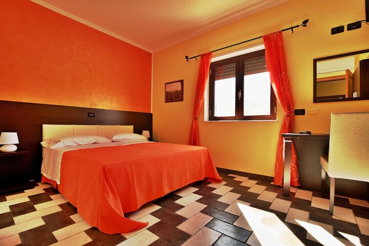 Room 16 of 18
