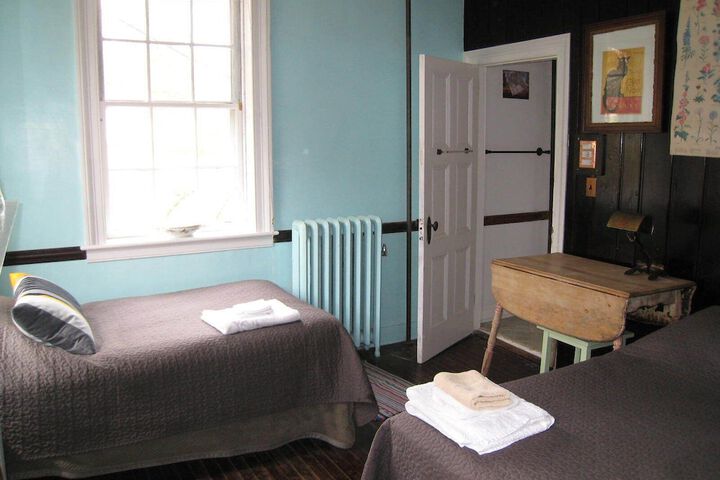 Room 3 of 25