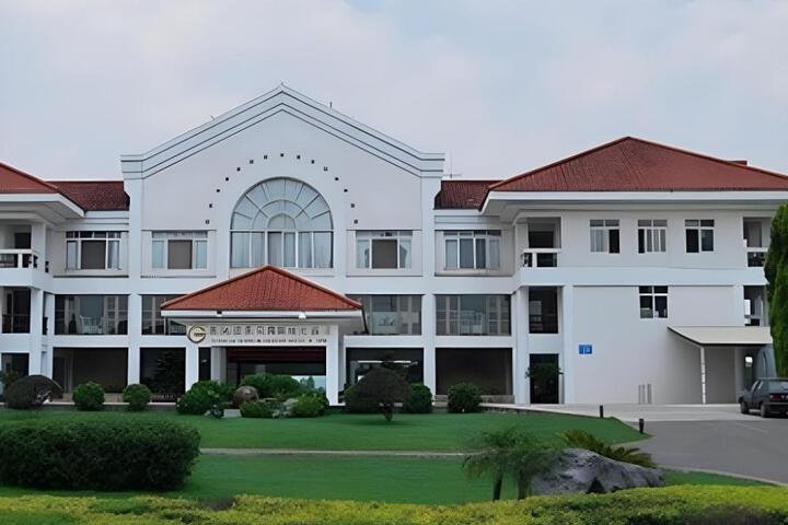 Kunming Dianchi Garden Hotel & Spa