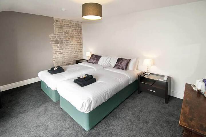 Room 3 of 15