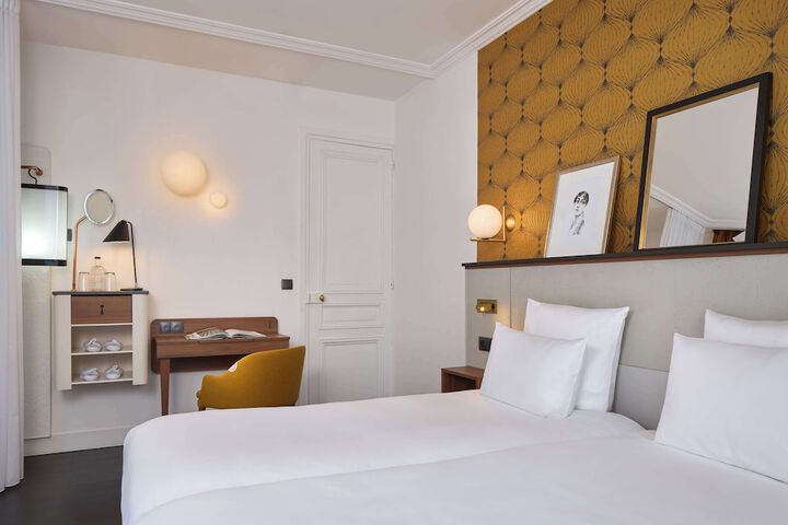 Room 40 of 65