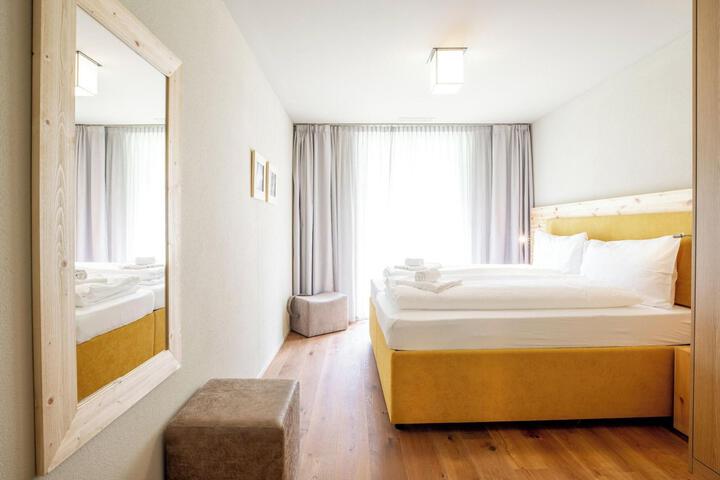 Room 107 of 111