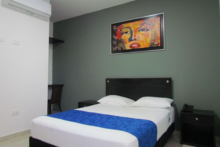 Room 25 of 59