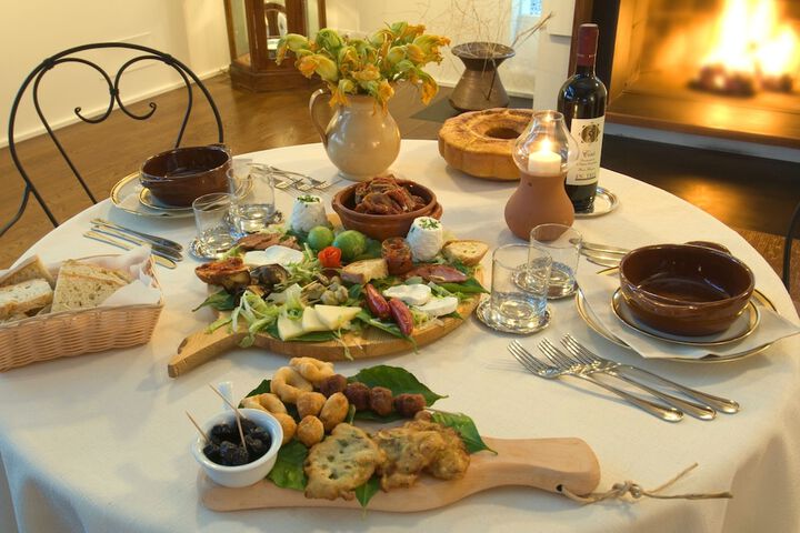 Dining 41 of 59