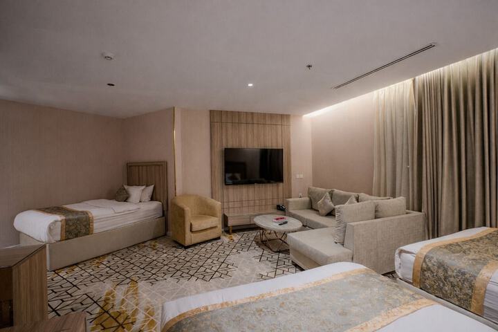 Room 29 of 73