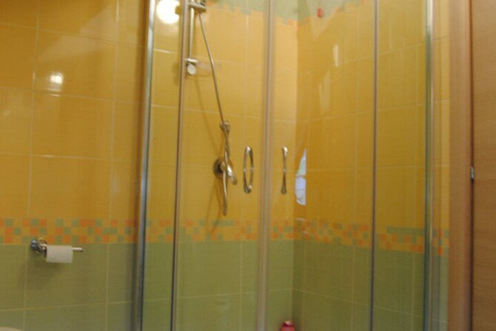 Room 20 of 46