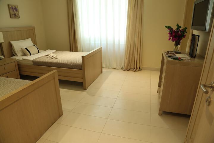 Room 9 of 87