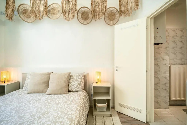 Room 14 of 20