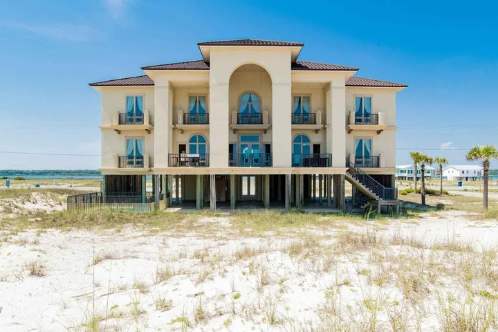 Exterior of Shore Thing